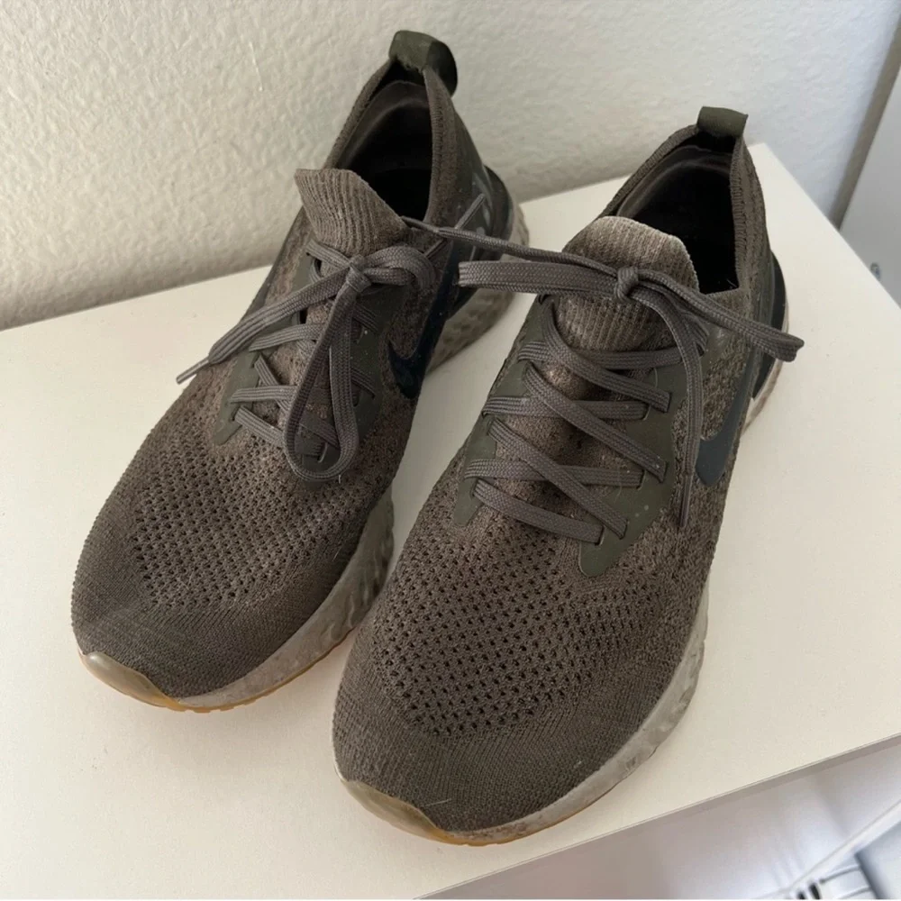 Nike Epic React Flyknit Olive AQ0067-300 8.5 Running CrossFit Training Sneakers